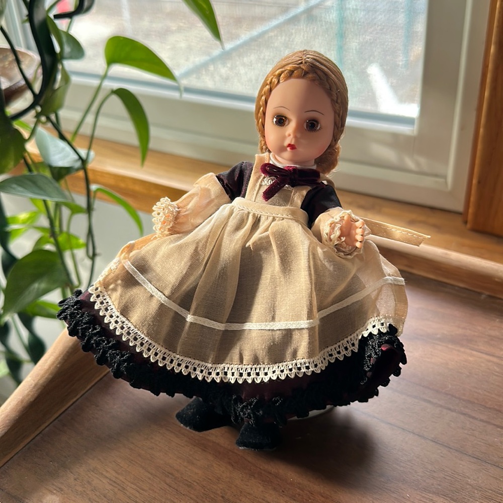 Jo March 8" Madame Alexander 14523 1995 Little Women